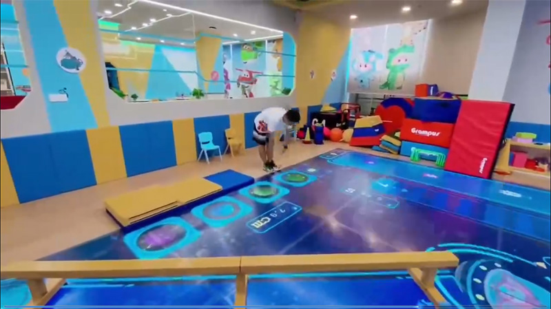 幼兒園AI益智游戲互動(dòng)地面墻面屏結(jié)合(圖2)